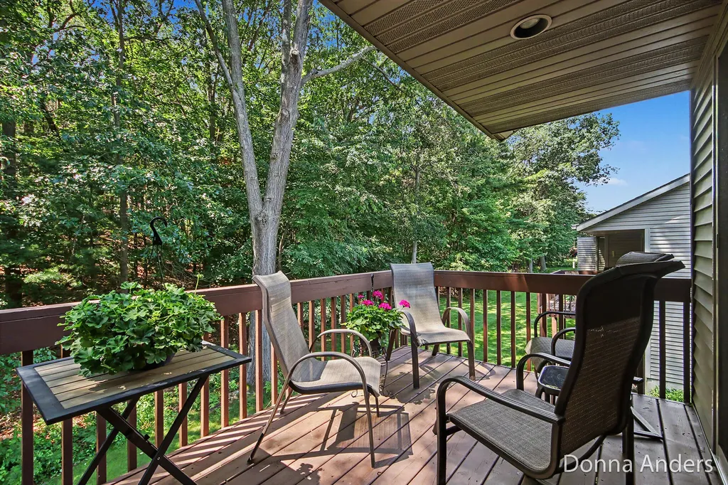 17517 Park Place Circle Ferrysburg City MI 49456
