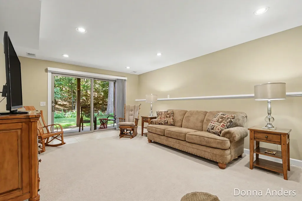 17517 Park Place Circle Ferrysburg City MI 49456