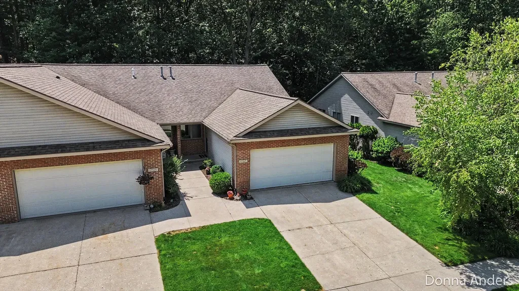 17517 Park Place Circle Ferrysburg City MI 49456