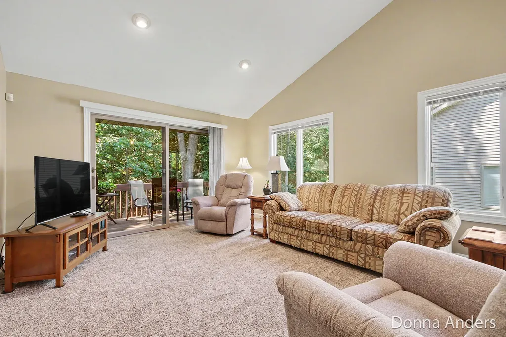 17517 Park Place Circle Ferrysburg City MI 49456