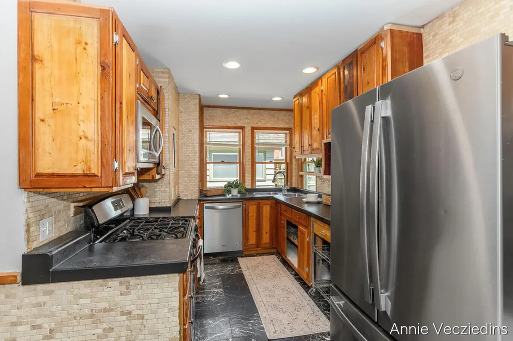 262 Hollister Avenue SE Grand Rapids City MI 49506