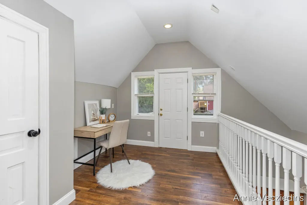 262 Hollister Avenue SE Grand Rapids City MI 49506