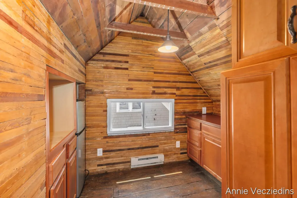 262 Hollister Avenue SE Grand Rapids City MI 49506