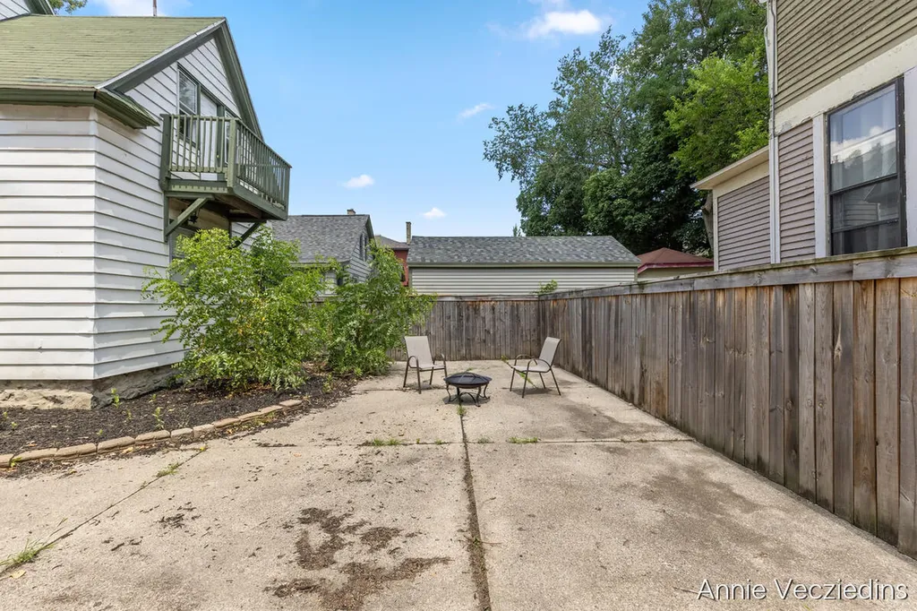 262 Hollister Avenue SE Grand Rapids City MI 49506