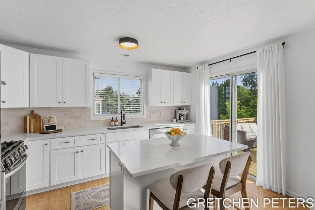 3284 Crystal Valley Court Holland Charter Township MI 49424
