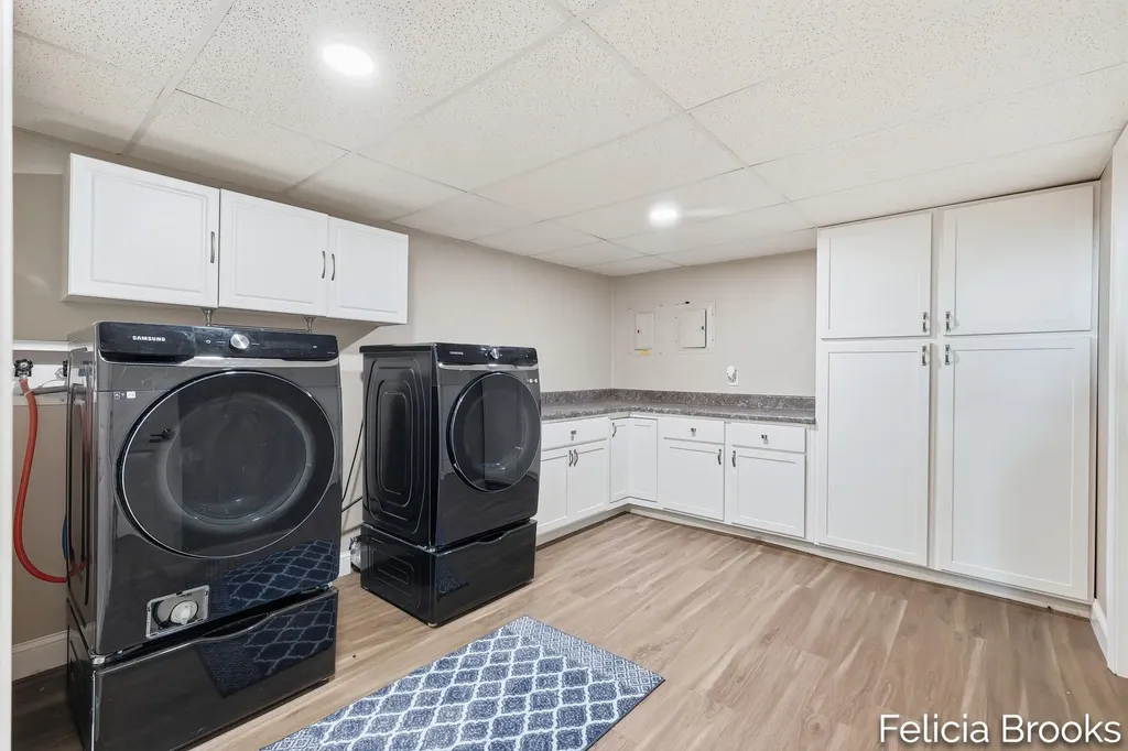 5417 Jordan Street Allendale Charter Township MI 49401