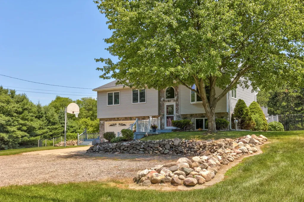 9280 Denton Hill Road Tyrone Township MI 48430