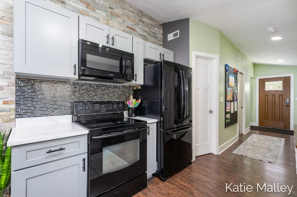 7353 Davies Drive NE Cannon Township MI 49341