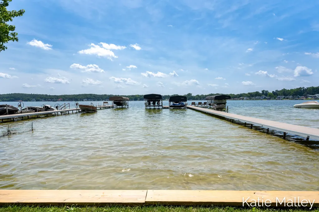 7353 Davies Drive NE Cannon Township MI 49341