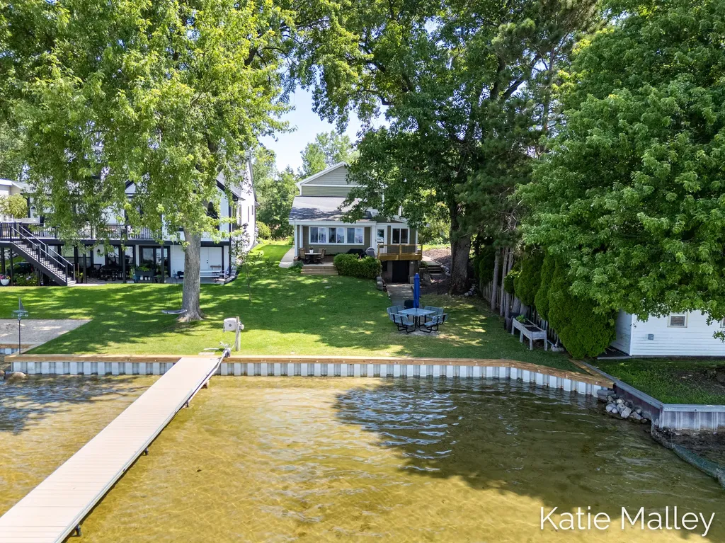 7353 Davies Drive NE Cannon Township MI 49341