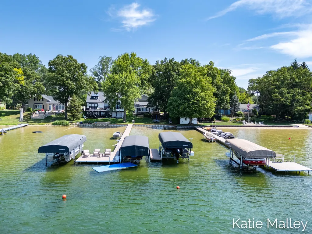 7353 Davies Drive NE Cannon Township MI 49341