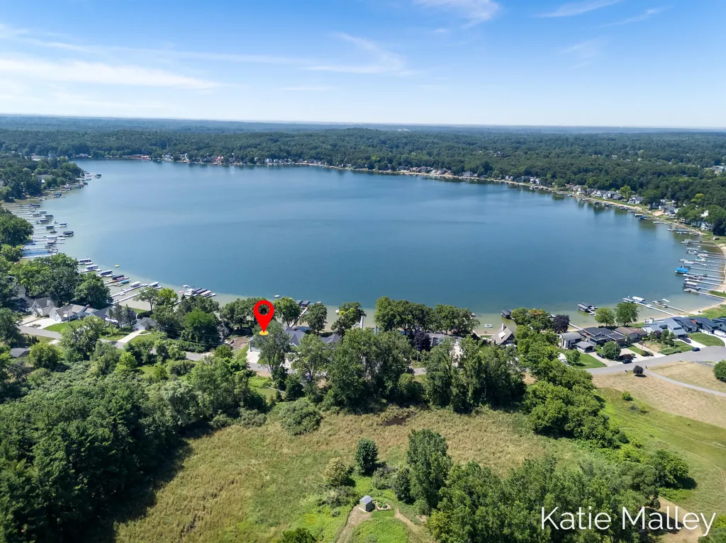 7353 Davies Drive NE Cannon Township MI 49341