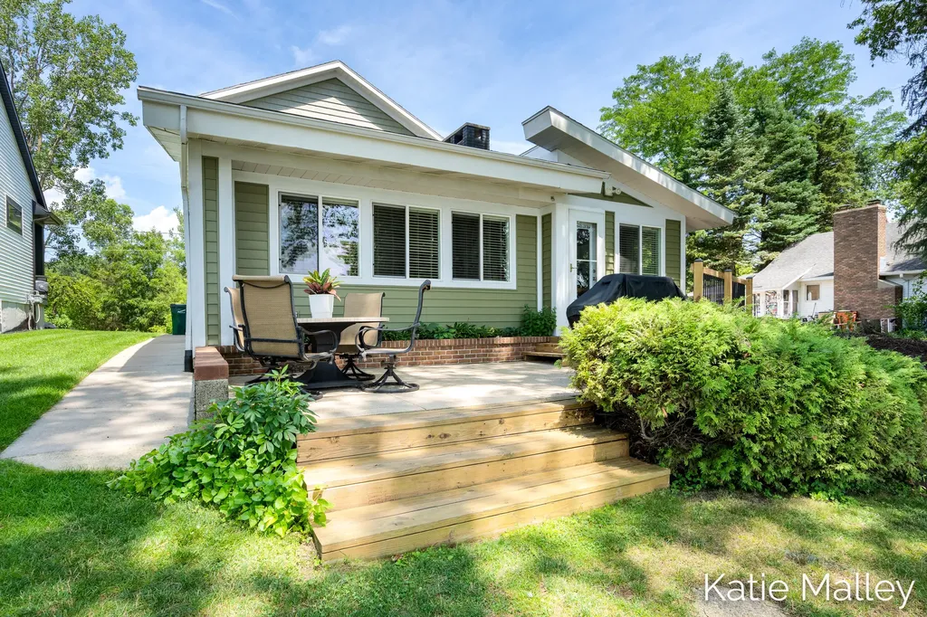 7353 Davies Drive NE Cannon Township MI 49341