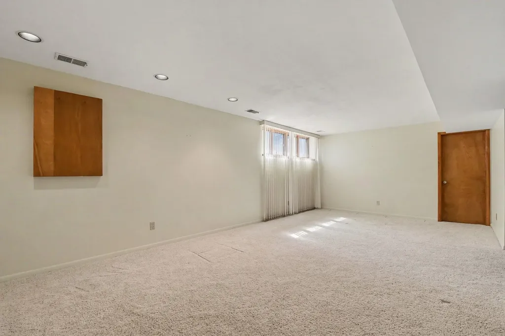 2779 Mulford Drive SE Grand Rapids City MI 49546