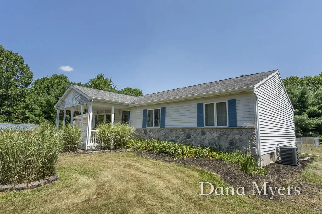 6826 Mccords Avenue SE Caledonia Township MI 49302
