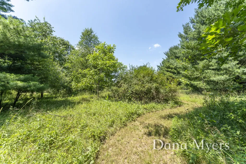 6826 Mccords Avenue SE Caledonia Township MI 49302