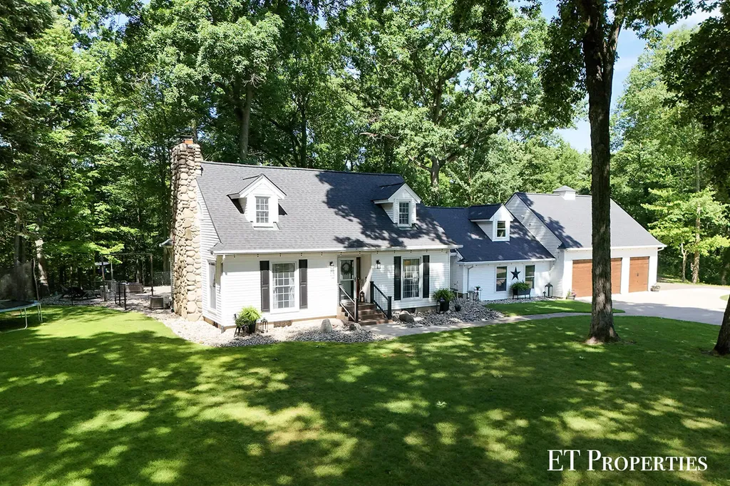 6645 Checkerberry Lane NE Plainfield Charter Township MI 49341