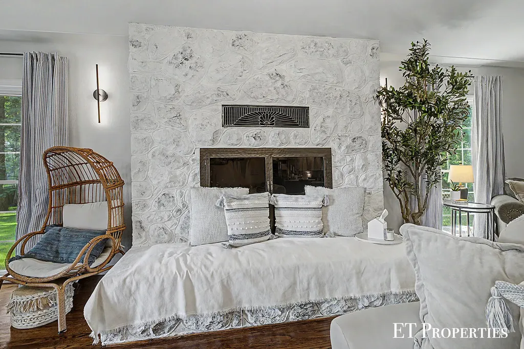6645 Checkerberry Lane NE Plainfield Charter Township MI 49341