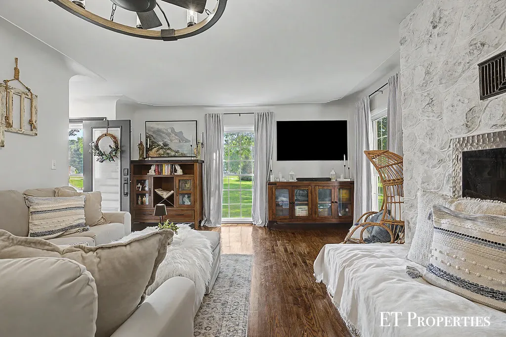 6645 Checkerberry Lane NE Plainfield Charter Township MI 49341