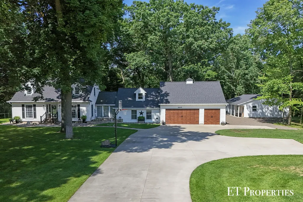 6645 Checkerberry Lane NE Plainfield Charter Township MI 49341