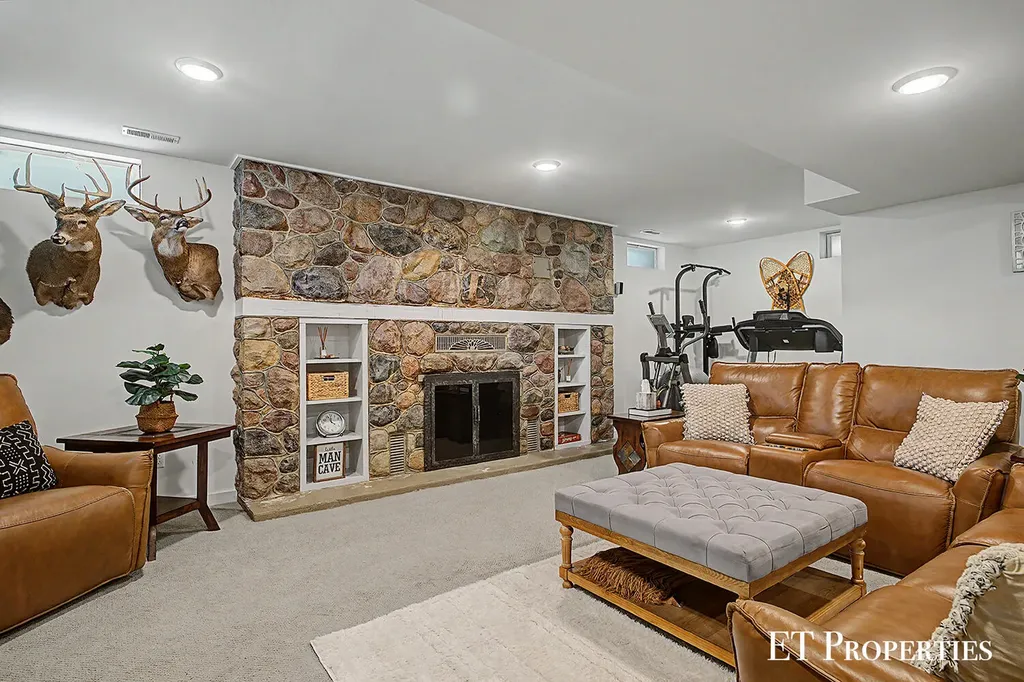 6645 Checkerberry Lane NE Plainfield Charter Township MI 49341