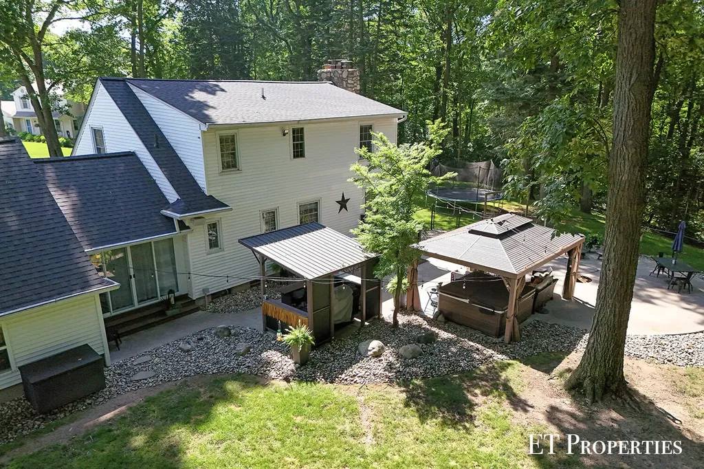 6645 Checkerberry Lane NE Plainfield Charter Township MI 49341