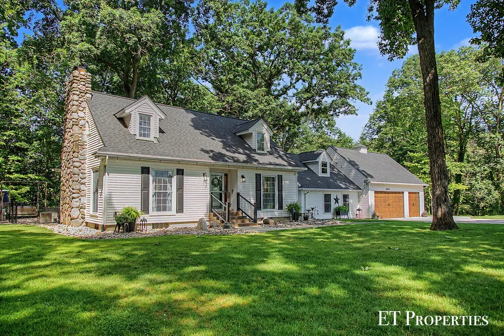 6645 Checkerberry Lane NE Plainfield Charter Township MI 49341