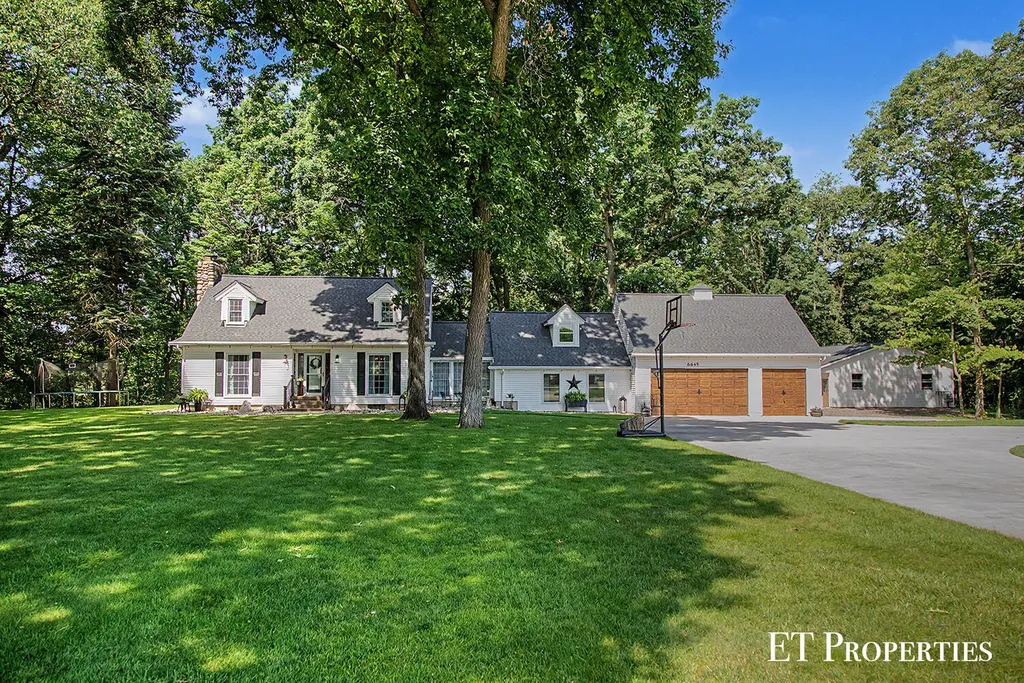 6645 Checkerberry Lane NE Plainfield Charter Township MI 49341