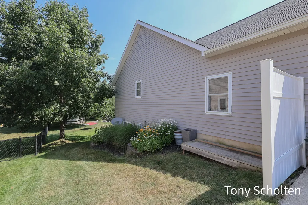 4523 Lytham Drive Georgetown Charter Township MI 49426