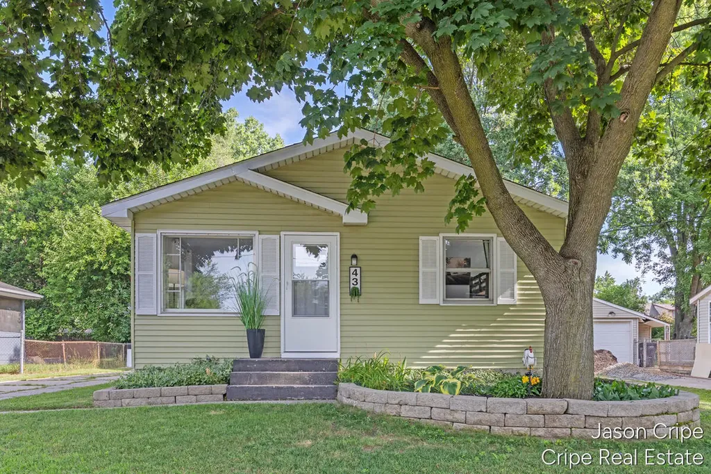 43 35th Street SE Wyoming City MI 49548