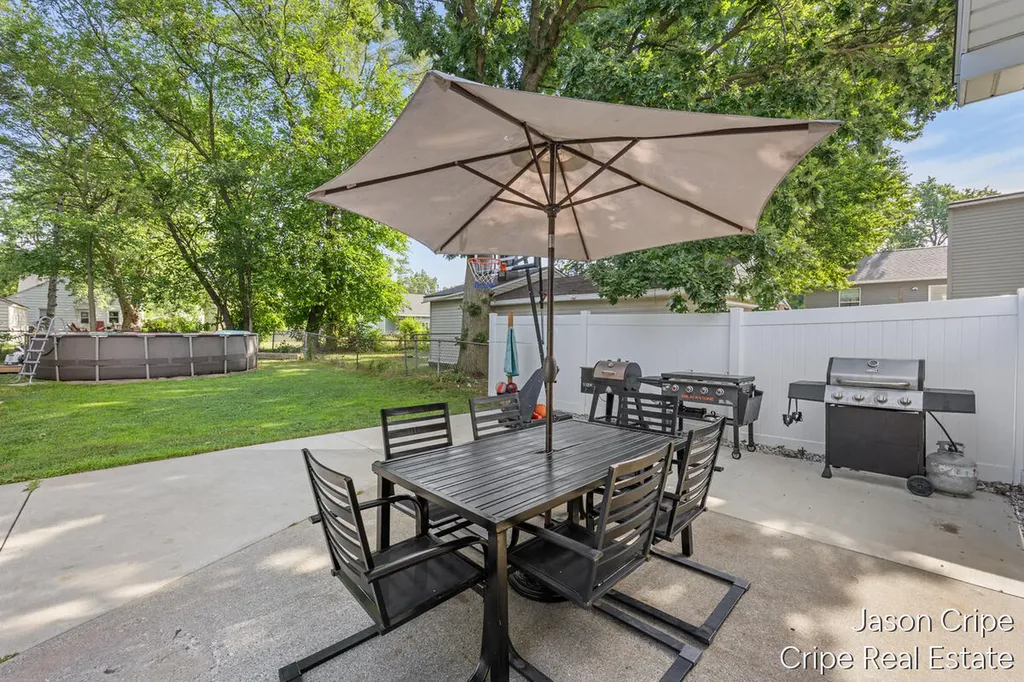 43 35th Street SE Wyoming City MI 49548