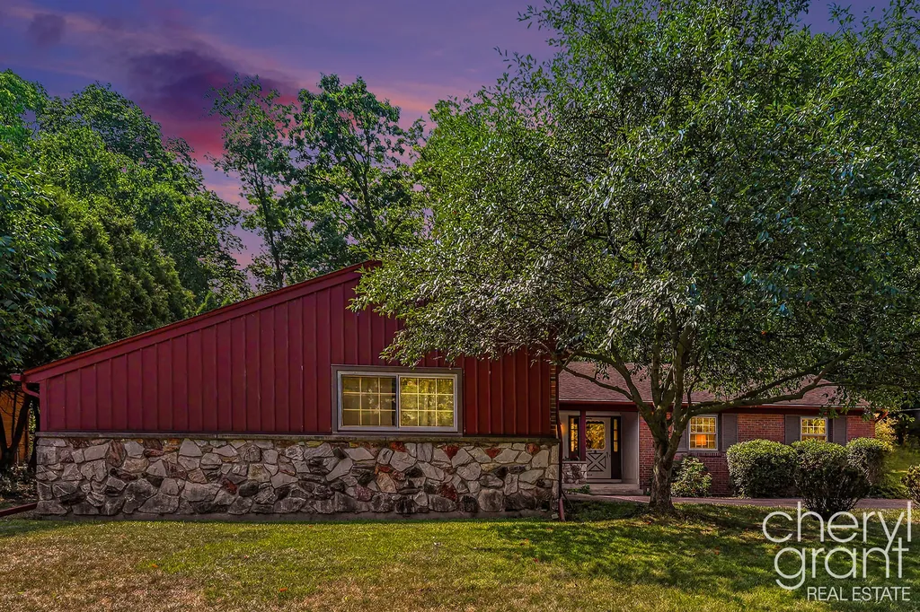 3052 Bonita Drive SE Grand Rapids City MI 49508
