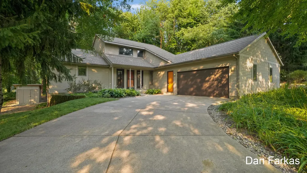 3262 Breckenridge Court NE Plainfield Charter Township MI 49525