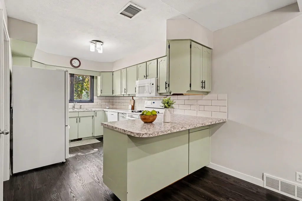 171 Sunnybrook Drive SW Georgetown Charter Township MI 49418
