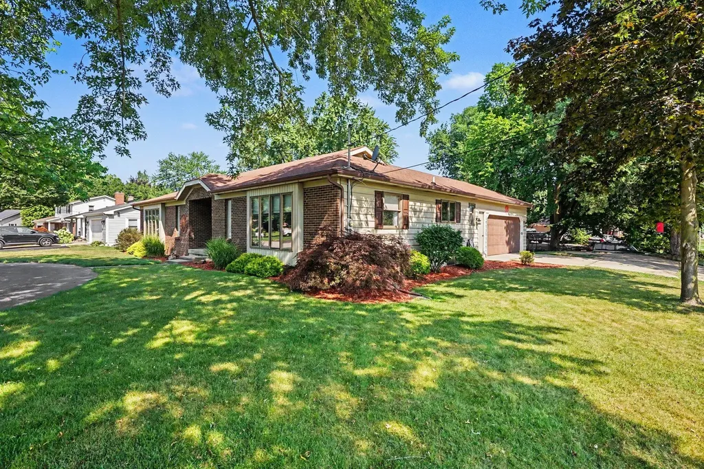 171 Sunnybrook Drive SW Georgetown Charter Township MI 49418