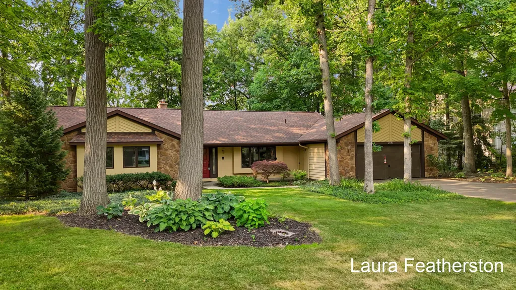 2091 Northridge Drive NE Plainfield Charter Township MI 49525