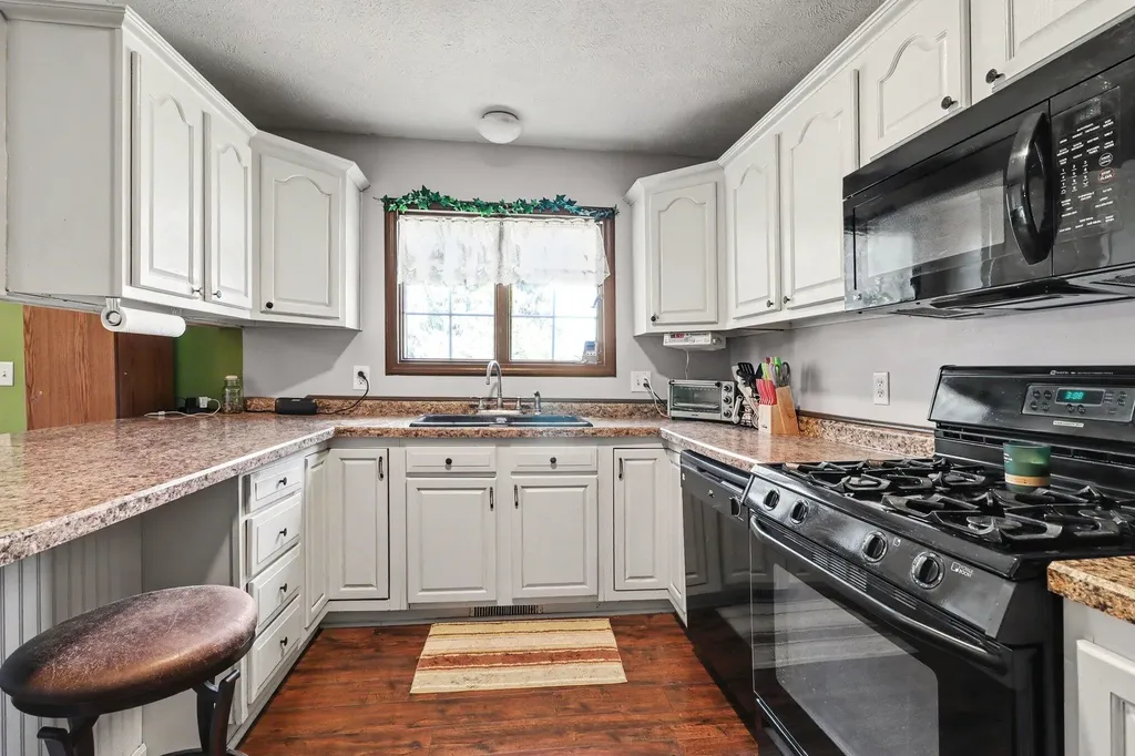 4067 W 48th Street Garfield Township MI 49412