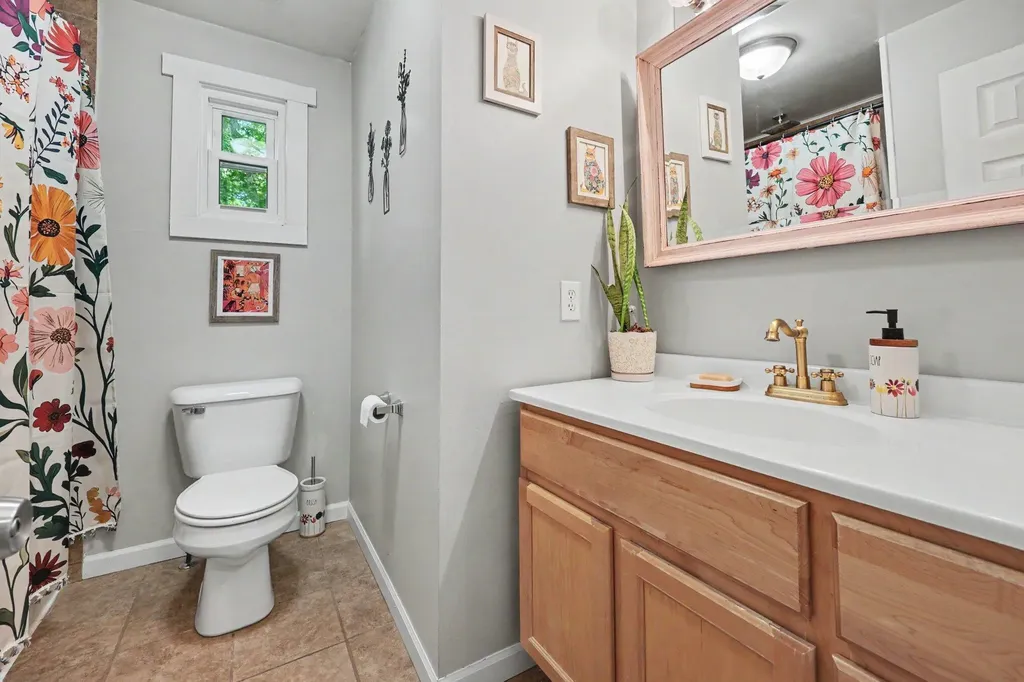 4094 Knapp Court NE Grand Rapids Charter Township MI 49525