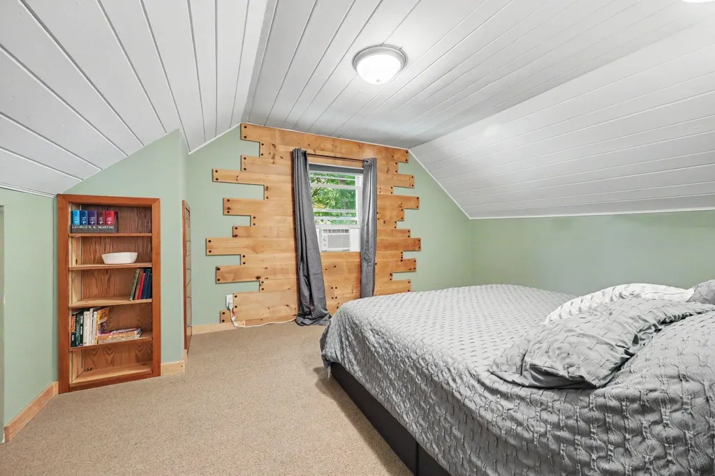 4094 Knapp Court NE Grand Rapids Charter Township MI 49525