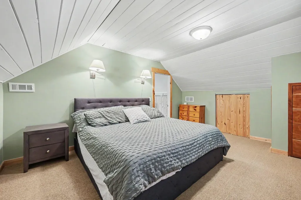 4094 Knapp Court NE Grand Rapids Charter Township MI 49525