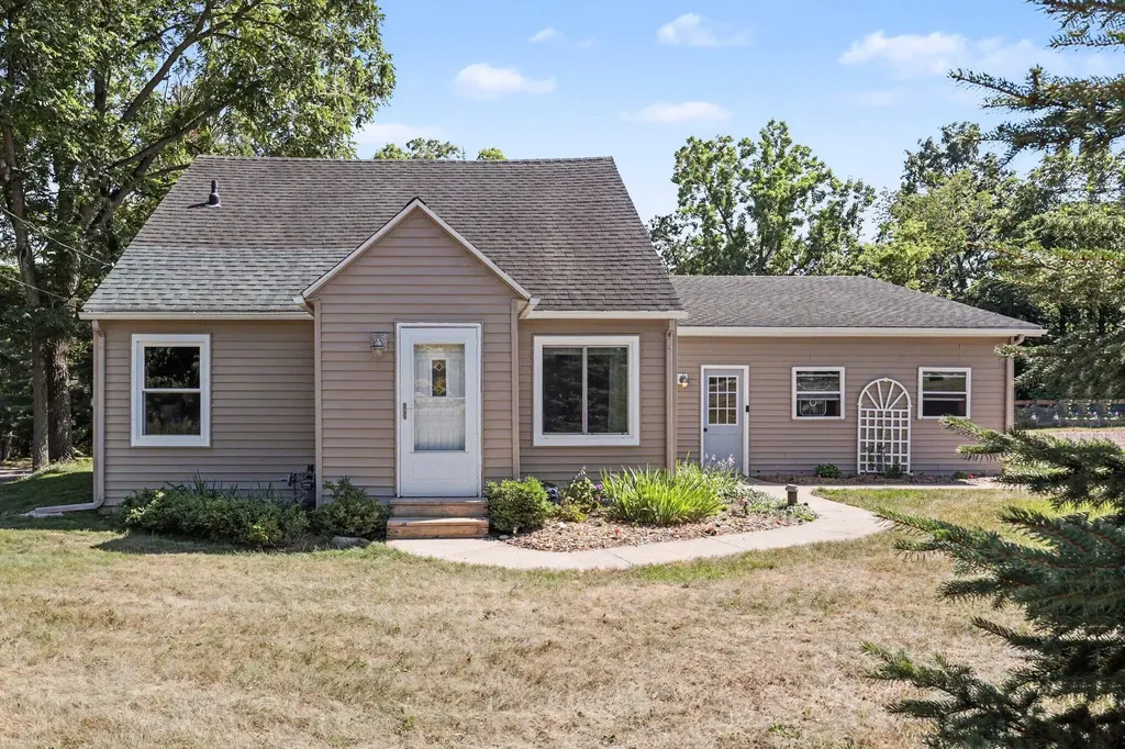 4094 Knapp Court NE Grand Rapids Charter Township MI 49525