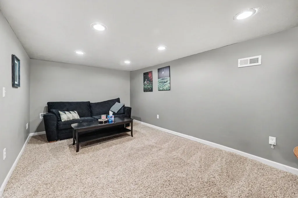 4094 Knapp Court NE Grand Rapids Charter Township MI 49525