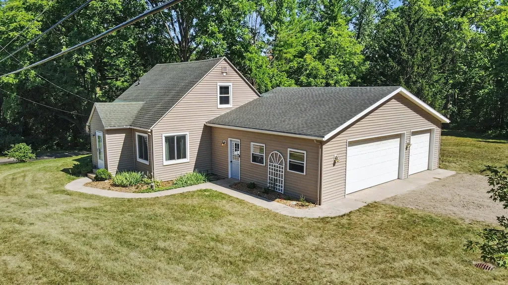 4094 Knapp Court NE Grand Rapids Charter Township MI 49525