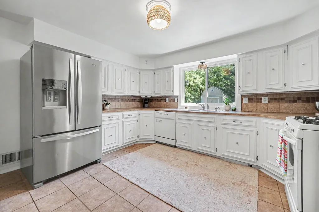 4094 Knapp Court NE Grand Rapids Charter Township MI 49525