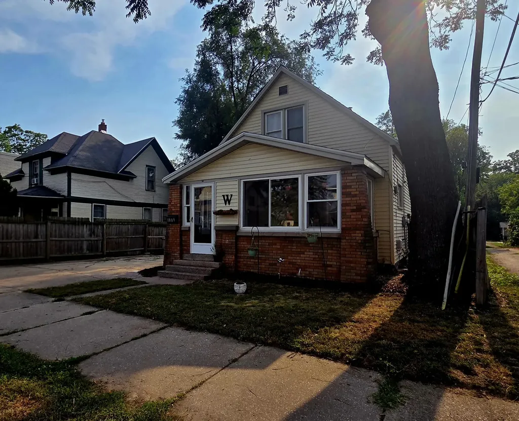 1809 Godfrey Avenue SW Wyoming City MI 49509