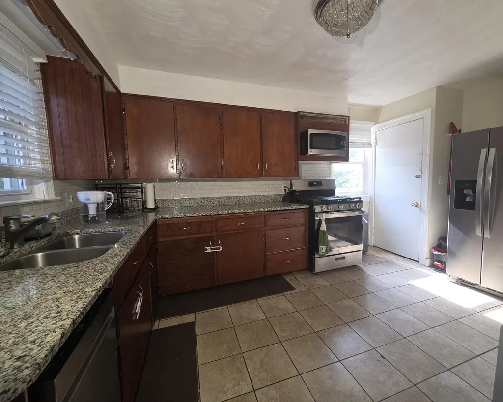 1809 Godfrey Avenue SW Wyoming City MI 49509