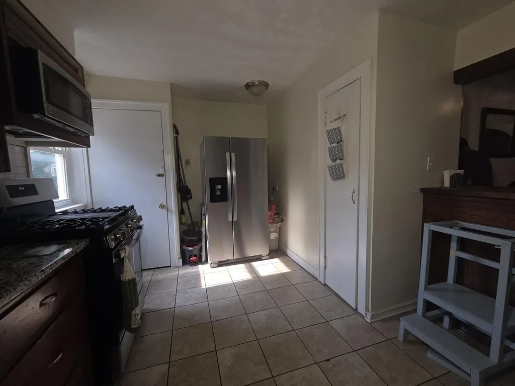 1809 Godfrey Avenue SW Wyoming City MI 49509