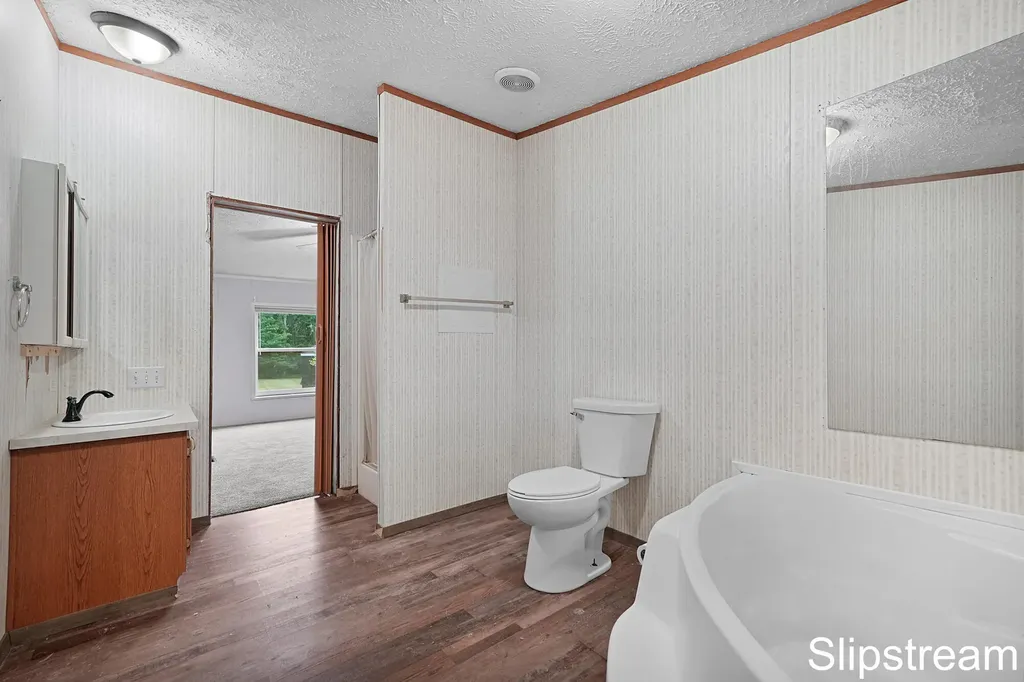5705 E Riverside Drive Unknown City MI 48851