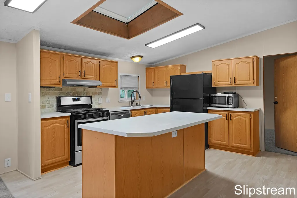 5705 E Riverside Drive Unknown City MI 48851