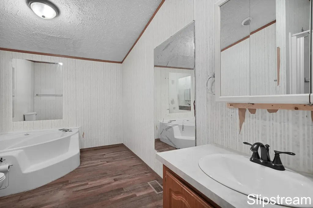 5705 E Riverside Drive Unknown City MI 48851